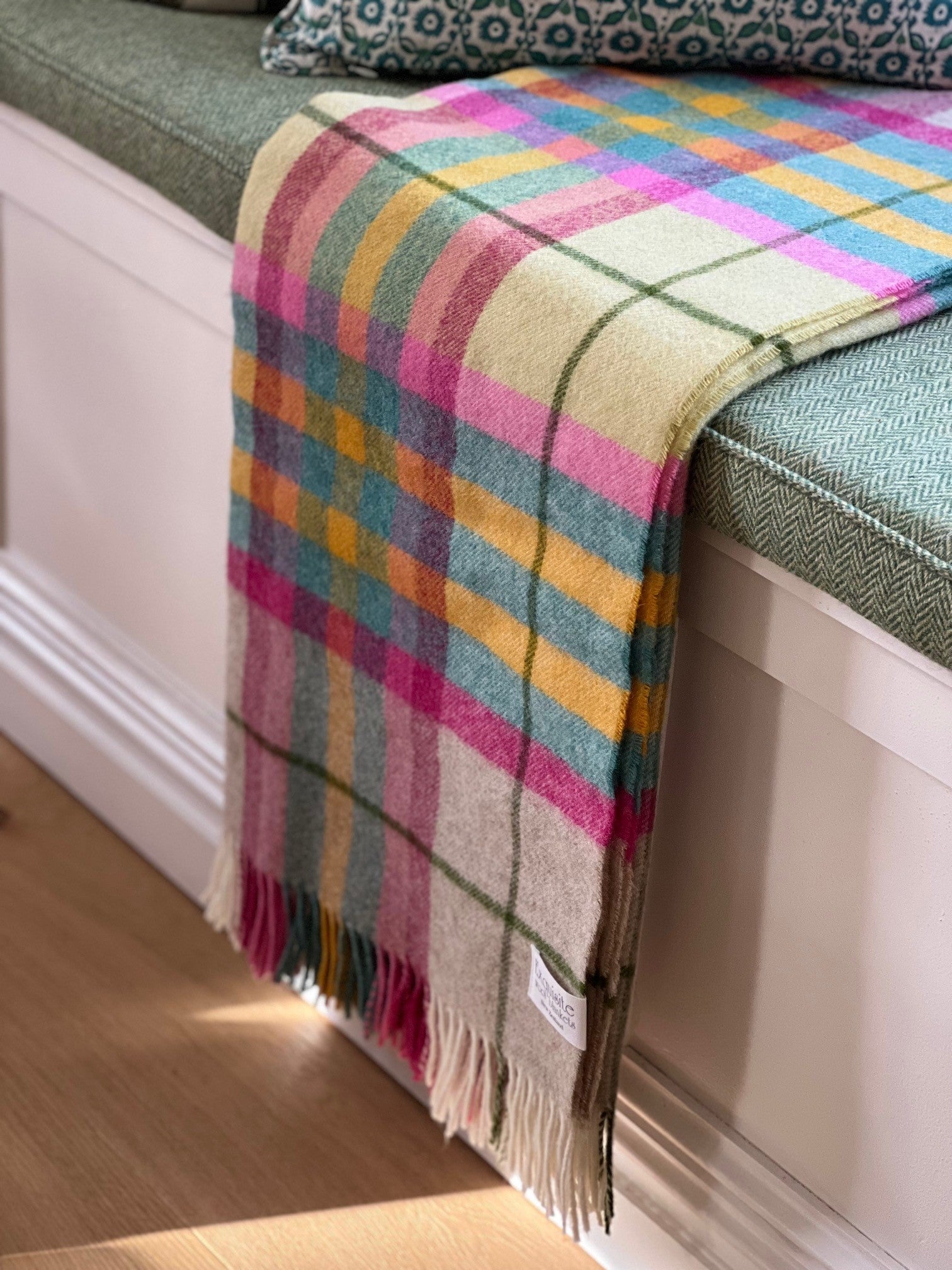 Falmouth Ivory & Pink NZ Wool Throw - Exquisite Wool Traders