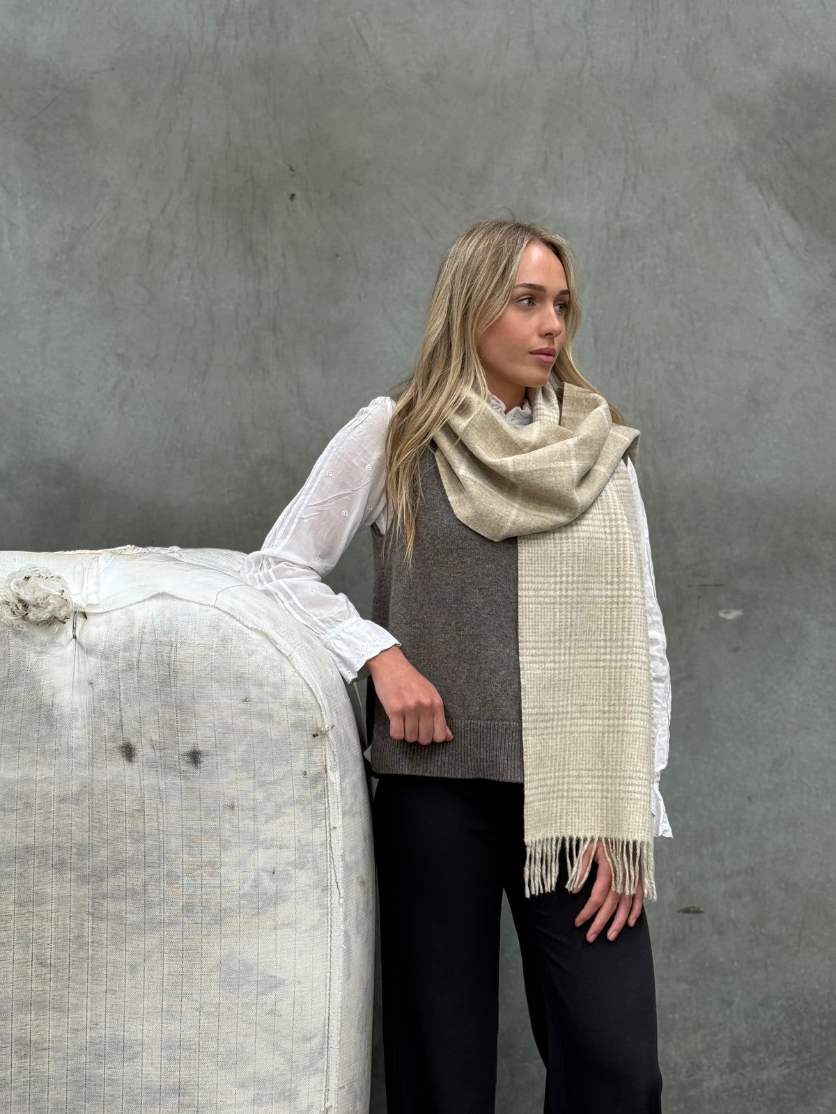 Double Face Windowpane Ecru &amp; Natural 100% Merino Scarf