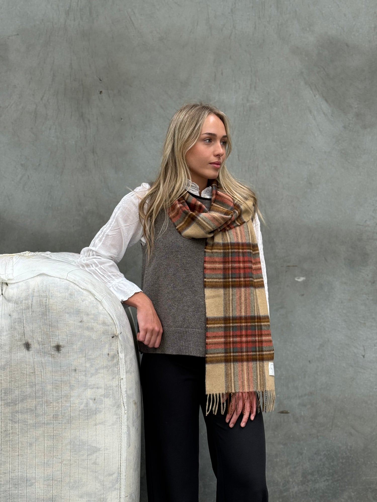 アンティークドレススチュワート 100% メリノスカーフ