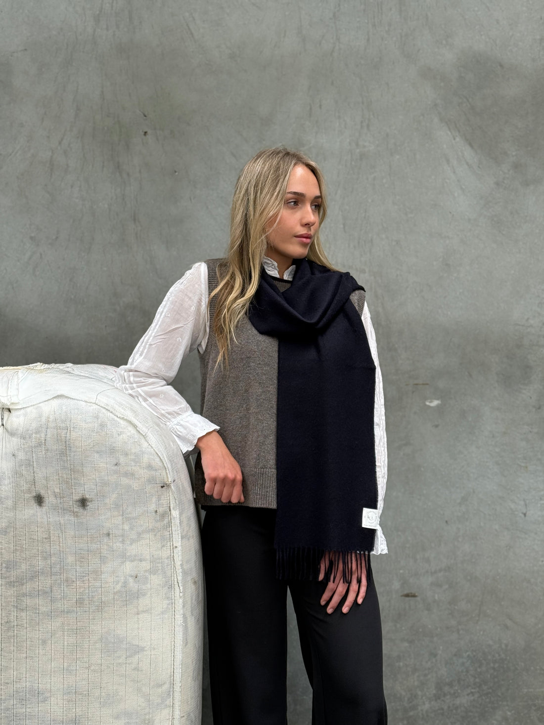 ネイビー 100% メリノ スカーフ