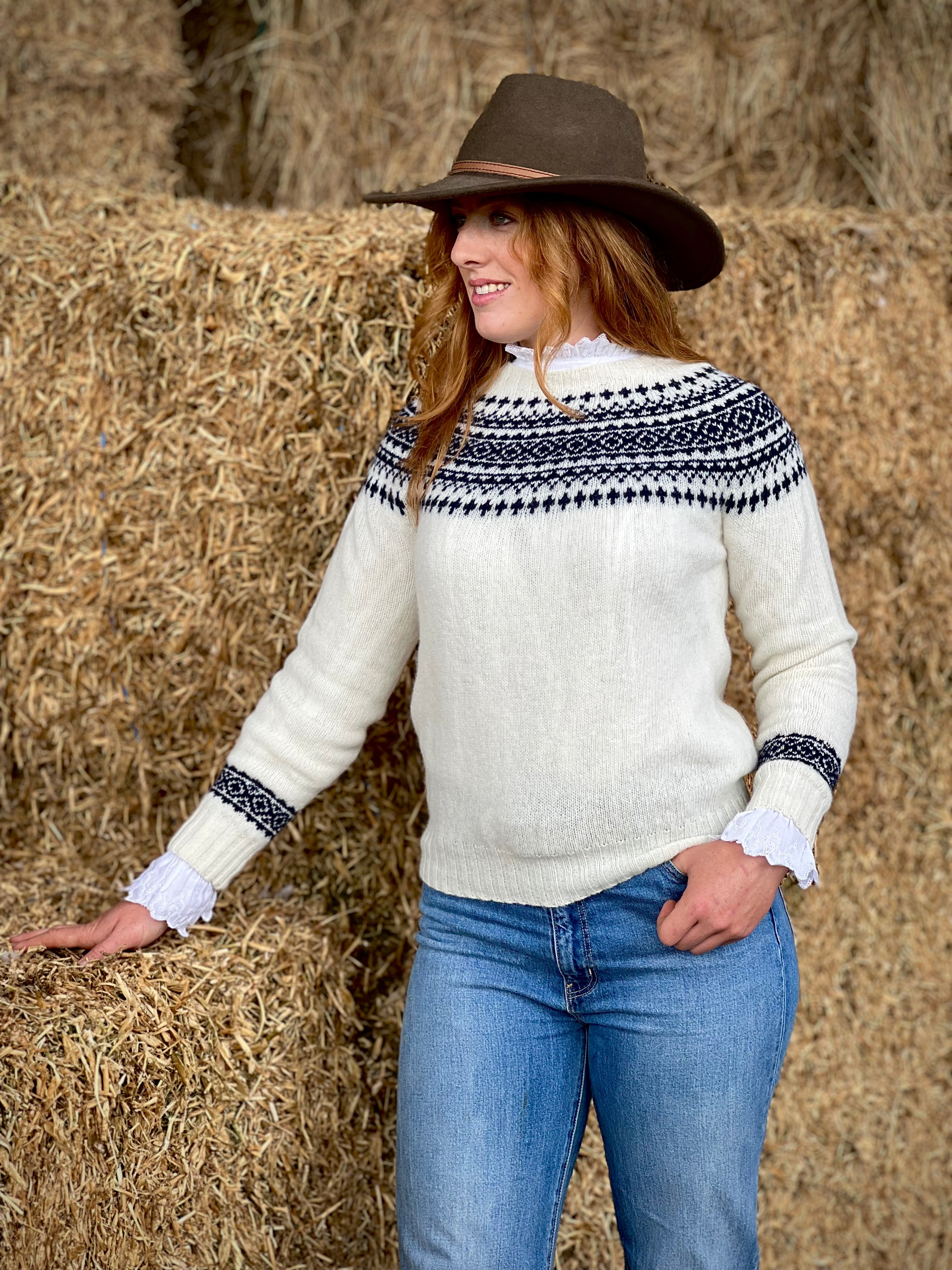 Harley Crossbred White &amp; Navy Jumper - Exquisite Wool Traders